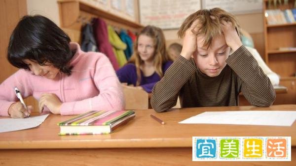 官方回应学校不公布成绩仅划等级:如需看分数,可与老师联系!