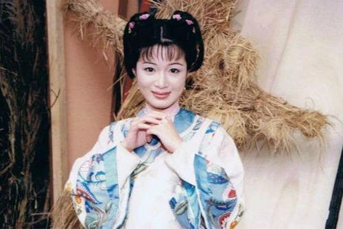 44岁陈少霞经历人生跌宕起伏后，是怎样面对与刘德华之间的恩怨情仇？