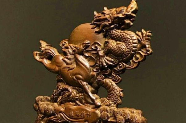 龙马精神下一句对联是怎么写？