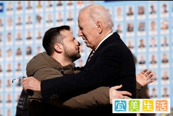 苦难的泽连斯基，抹去眼泪，继续战斗。