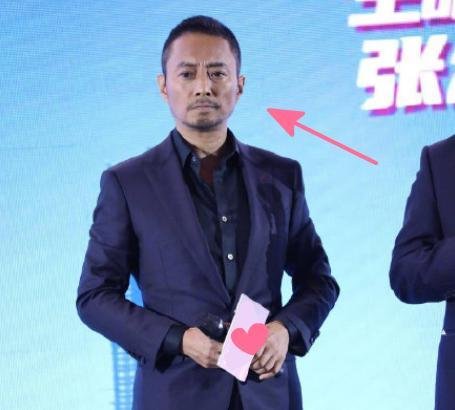 张涵予回应脸黑,幽默硬汉笑点翻倍,是古天乐羡慕的肤色了