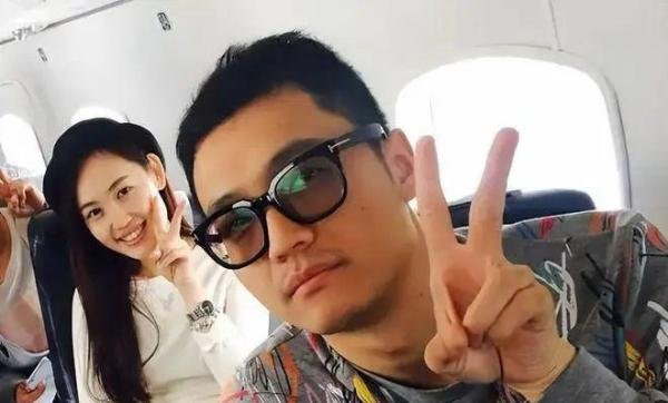马蓉“大尺度”直播遭举报,现场视频曝光:求你穿上衣服,做个人吧!