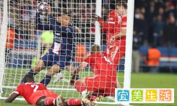 欧冠巴黎0比1拜仁，梅西内马尔只得3分，姆巴佩替补进球被吹