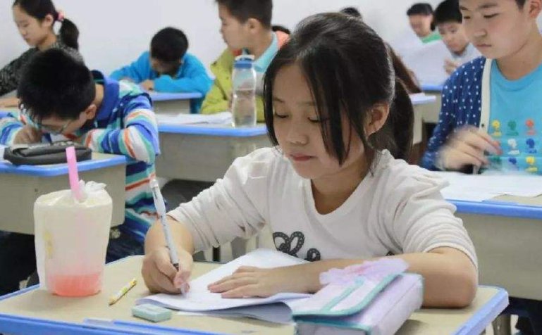 考试时瞟了一眼别人的答案，会被发现吗？