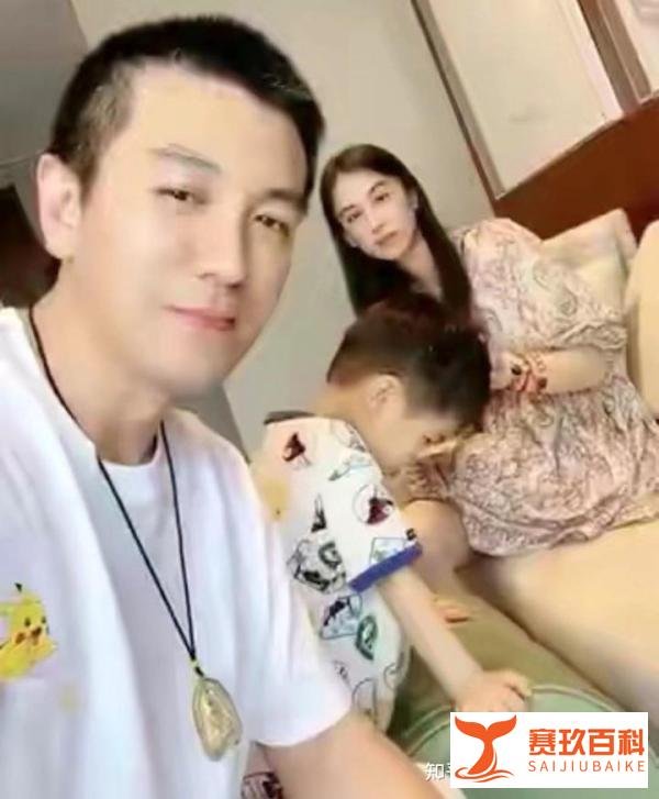 黄圣依小儿子4周岁,追着喂饭惹争议,富豪丈夫杨子像甩手掌柜
