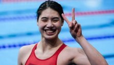 中国两位双金王太厉害了!长相甜美颜值爆表,张雨霏杨倩笑容有多美?