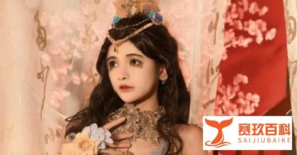 知名女网红被曝大尺度视频,面对镜头咬唇吐舌,直播痛哭另有隐情