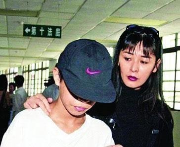 齐秦31岁儿子近照，比现任妻子小一岁，娇妻不介意还带继子如宝