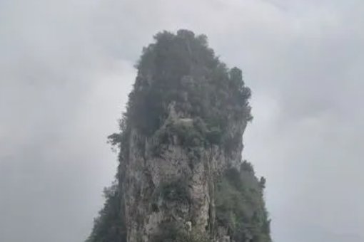 高耸入云是什么意思