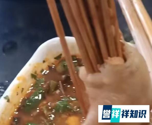 一个鸡爪插14根签子?商家回应
