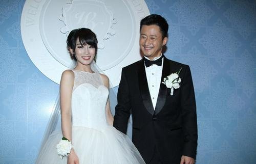 吴京除了和谢楠生的2个儿子外，还“雪藏”了2个儿子，究竟是怎么回事？