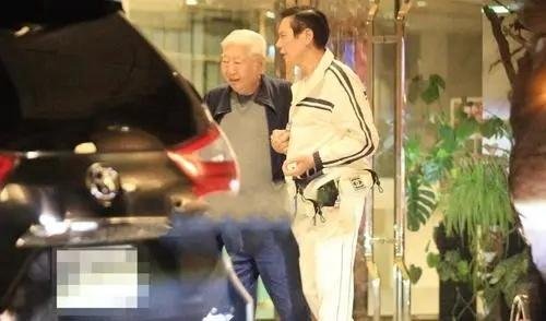 李靓蕾之母李瑶敏:女儿“万字屠宏”,母亲往事却成为最大黑点!