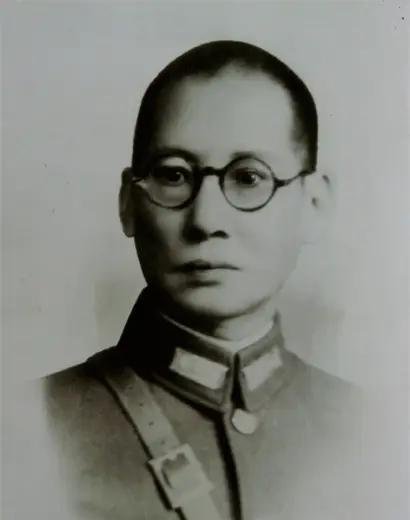 龙云（国防委员会副主席，民革中央副主席）