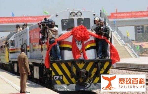 总投资18亿美元,中国在地雷区修建铁路,老外直呼:太危险了