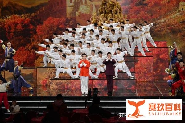 甄子丹吴京春晚同台 时隔16年上演经典对决