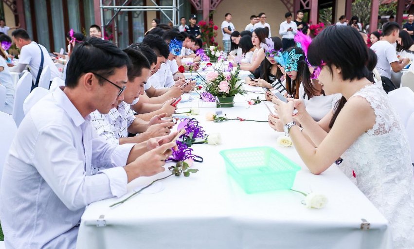 相亲的时候,相到了初恋是种什么样的感受?