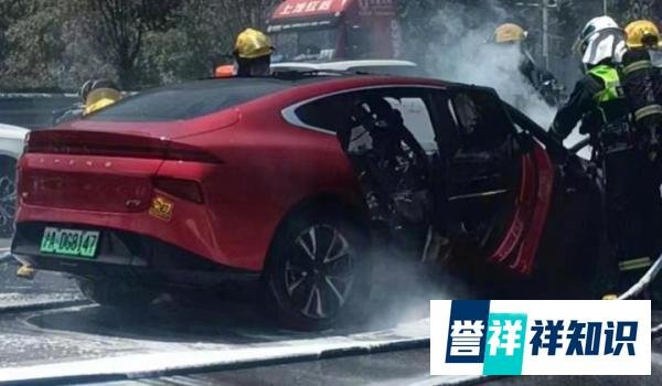 小鹏P7上海街头行驶行中自燃，官方回应：路面异物磕破电池包
