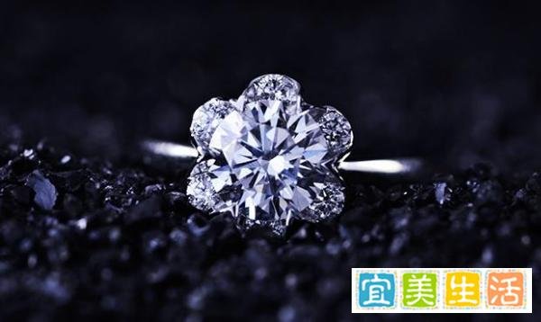 1克拉钻戒多少钱？价格是高是低，得看这3个方面
