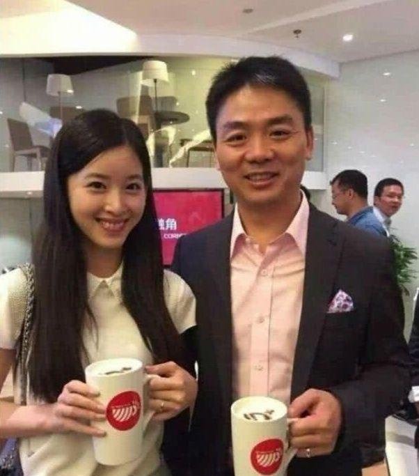 章泽天狂删微博是为哪般呢?