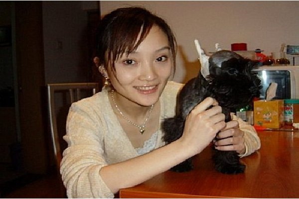 李小璐删结婚照,这是要彻底结束两人的婚姻和感情吗?
