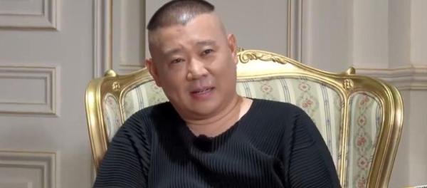 烧饼回应退社风波，郭德纲听后脸色变了三次，岳云鹏一言不发