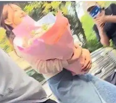 云边有个小卖部赵露思客串谁