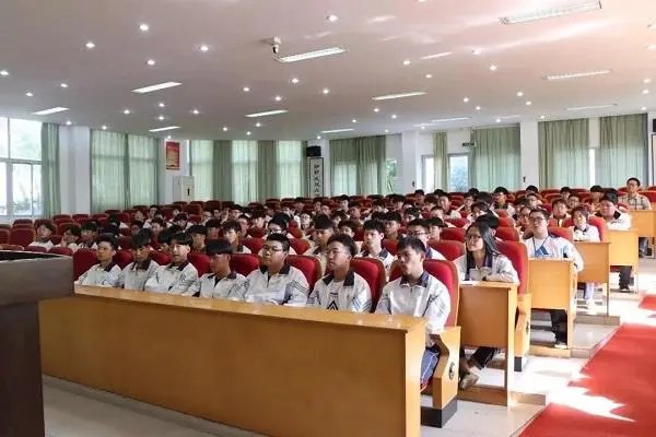社会经济权利主要包括( )。