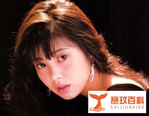 卡蜜拉扮演者是谁