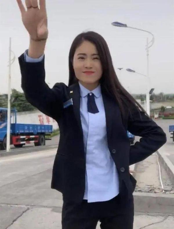 网红“豫北女保安”被“榜一大哥”S害,她走得太匆忙,两个孩子永失母爱