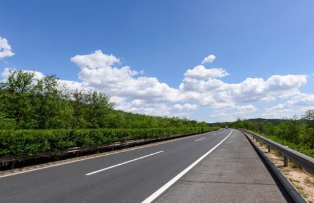 freeway、 highway、 expressway有什么区别呢?