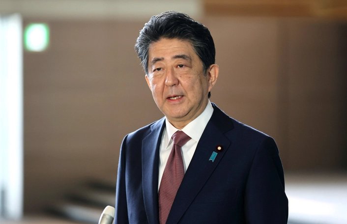 安倍颈部和左上臂2处中弹,致其死亡的致命伤口在哪里?