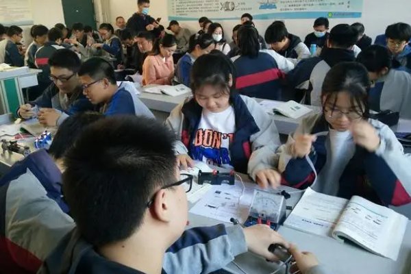 初二物理买什么教辅资料比较好?
