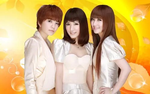 东兴证券回应美女组合海报引热议，此事为个人自费拍摄，该公司会追责吗？