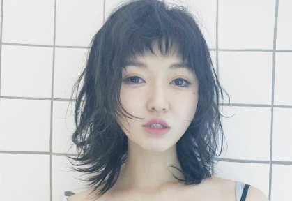 《乡村爱情》中的“人间尤物”,气质全开, 冯溪的身材到底有多好?