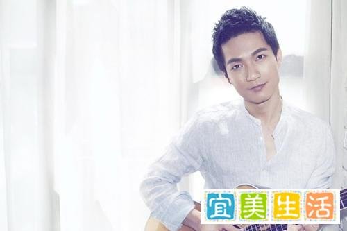 陈楚生新专辑《趋光》正式发布:只要面向光明,阴影就落在身后!
