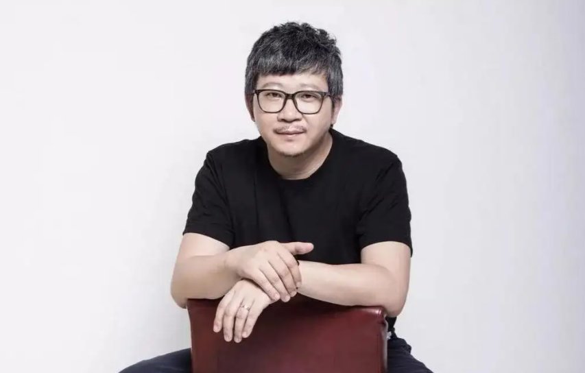 国产片《万里归途》宣布正式杀青,导演饶晓志还有过哪些精彩作品?
