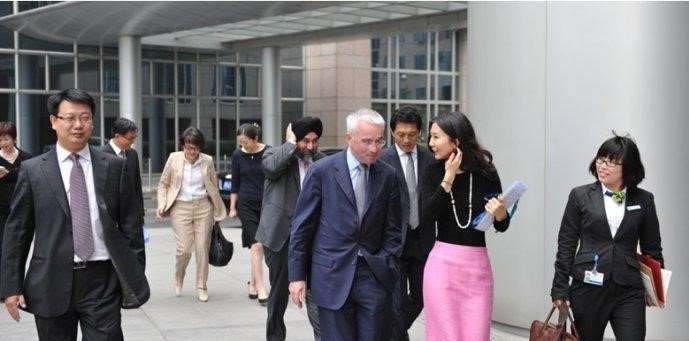 副行长被银行女下属男友揭发，他为什么要这样做？
