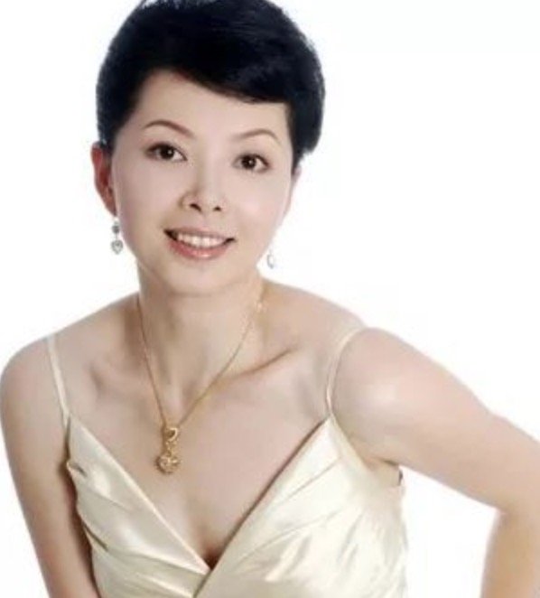 曾经是湖南台一姐的仇晓近况如何?