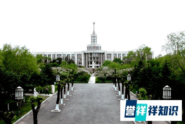 哈尔滨暴雪高校学生公寓墙体开裂,学校回应:正转移安置学生!