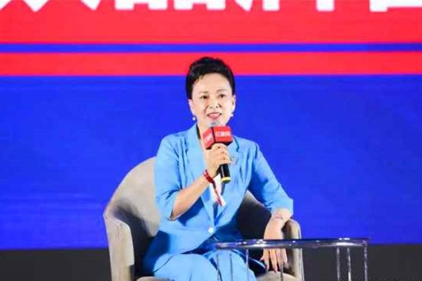 张春良和谁一起创办蓝海集团?