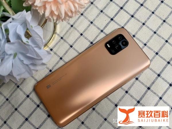 小米10青春版：可能是最香的青春版手机