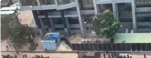 几内亚发生兵变 军车驶过激烈交火