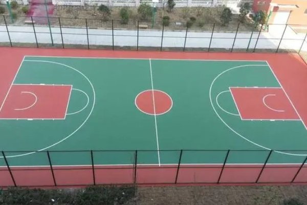 一个篮球场的面积是42000什么单位