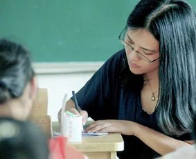 老师带学生应援明星成违教师职业行为典型问题,你怎么看?