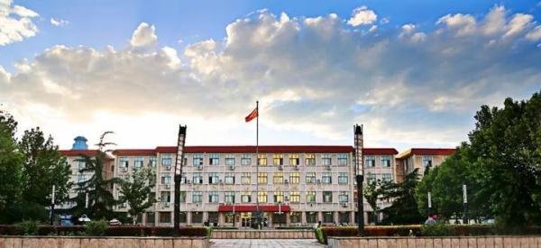 有味道的新闻!中国政法大学设“腹泻专用”厕所,网友:建议坑大点