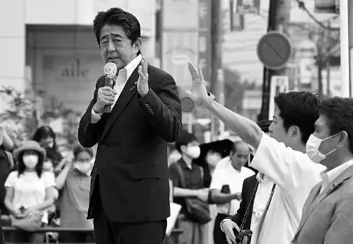 安倍晋三葬礼将于7月12日举行,按照当地传统习俗接下来葬礼会如何进行?