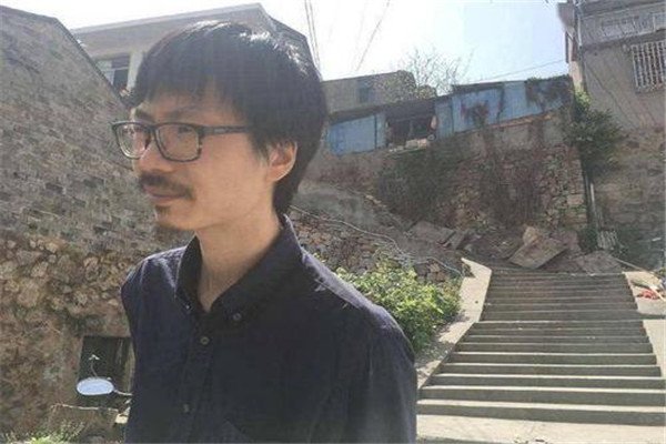 “废话体”诗歌有何特殊？这样的诗歌为何能走红网络？