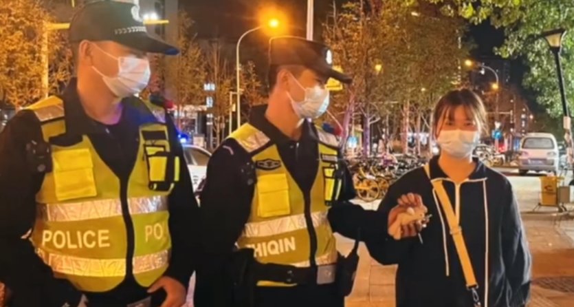 女子一年内3次忘拔车钥匙均被民警送回，如何改掉丢三落四的毛病？