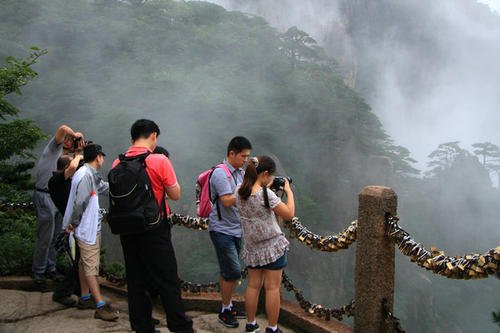 游客爬黄山爬到一半想回家，他能回得去吗？