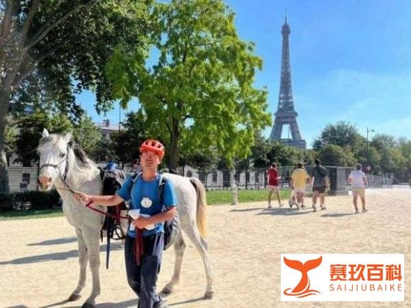 自称骑马回国的小伙道歉:都是假的 这是咋情况？